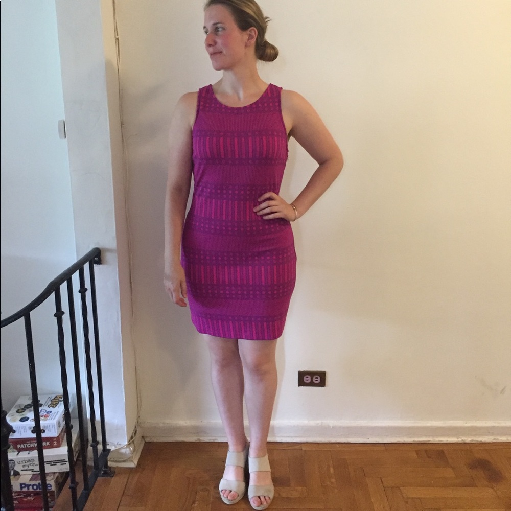 Very Comfortable Summer Bodycon - M